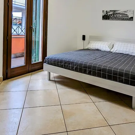 Domus Emy - Deliziosa Casa A Piano Terra Con Giardino E Posto Auto A